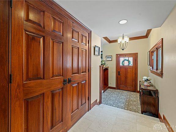 3rd image of 2064 Echoing Oaks Cir
