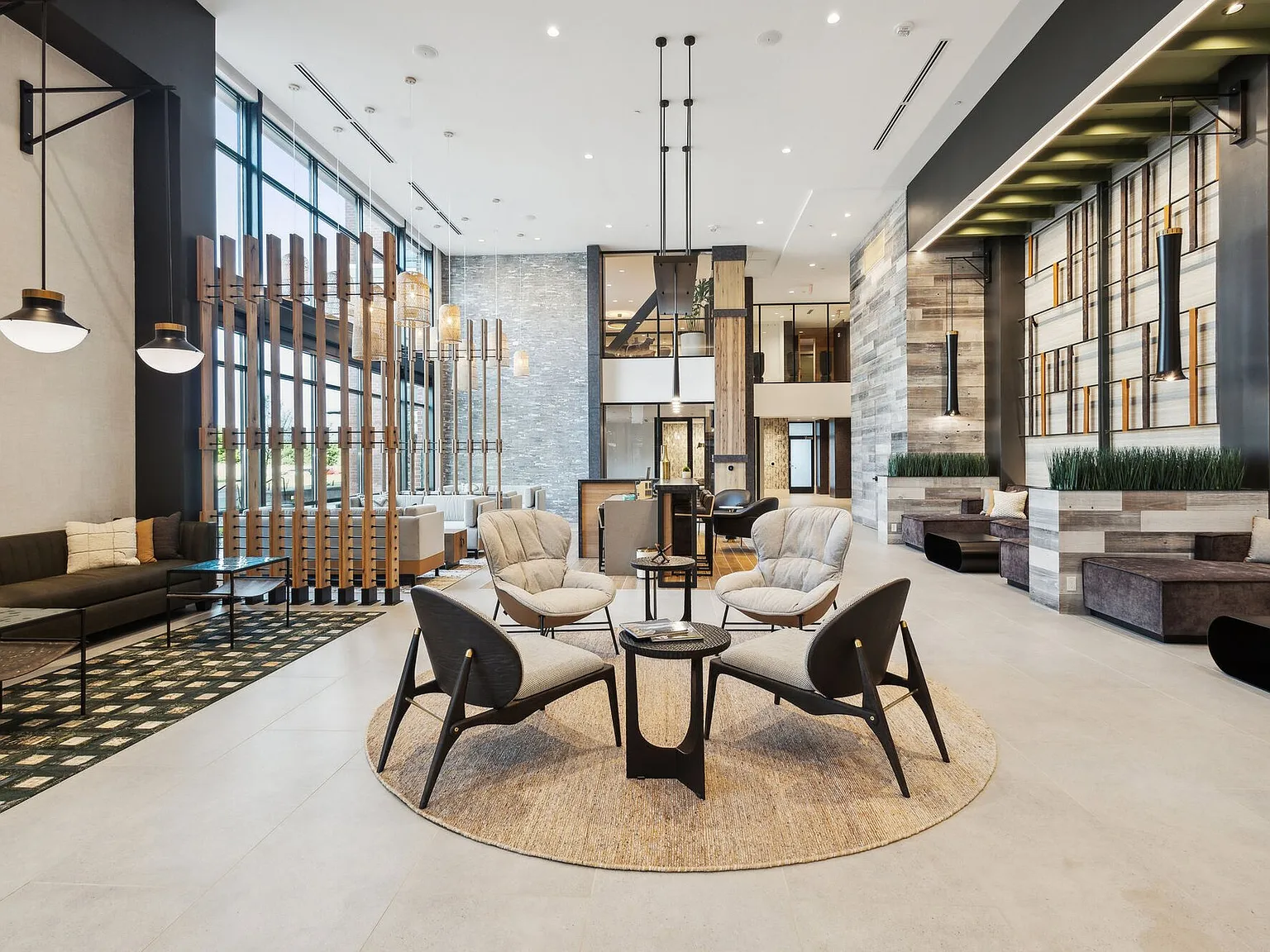 Maximilian at Stonefield — Photo 2