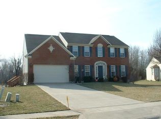 955 Caribou Run Ln, Milford, OH 45150