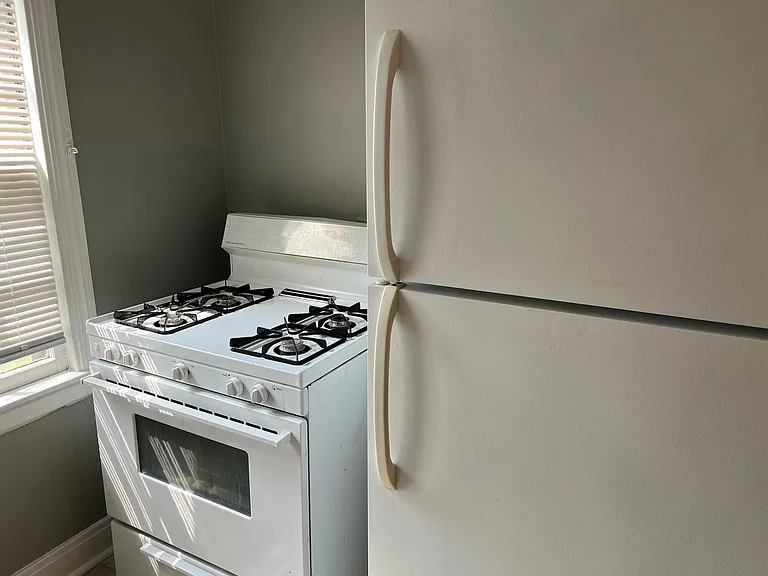 2329 Mount Claire Ave #2 — Photo 6