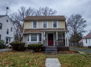 926 Englewood Rd, Cleveland Heights, OH 44121