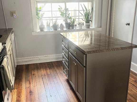5th image of 113 Catharine St APT 2