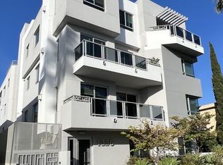 1326 S Centinela Ave #302, Los Angeles, CA 90025