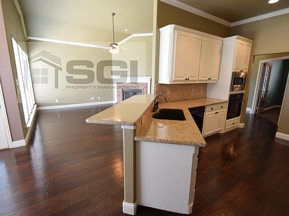 4th image of 12204 Sweet Birch Ct