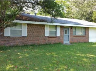 2710 Club House Rd, Mobile, AL 36605