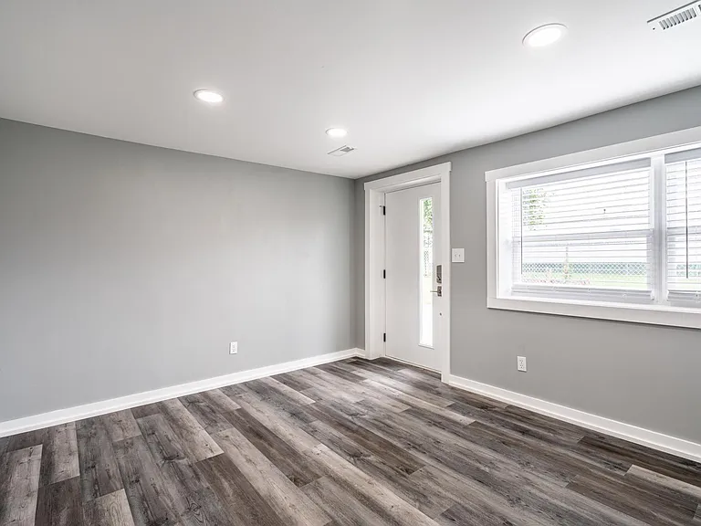 1631 Columbia Ave #A — Photo 6