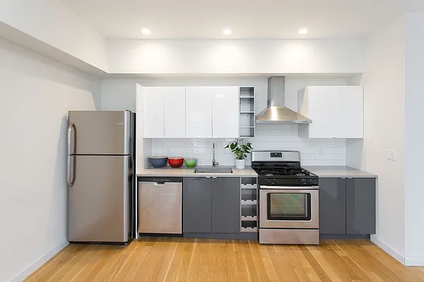 Rented by Dwell Residential Inc | media 18