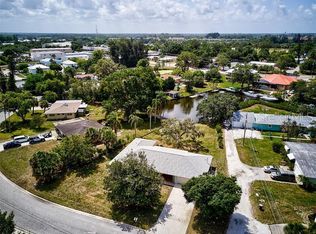 505 Dona Dr, Nokomis, FL 34275