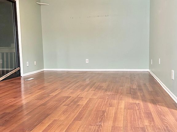 3rd image of 4940 Stauffer Ave SE