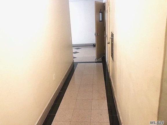 5th image of 10448 37th Dr APT 2B
