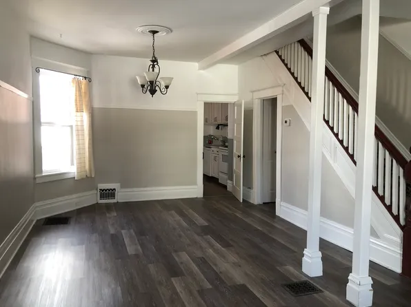 106 Grove Ave, Ottawa, ON K1S 3B1