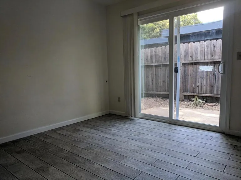806 Arthur St — Photo 8
