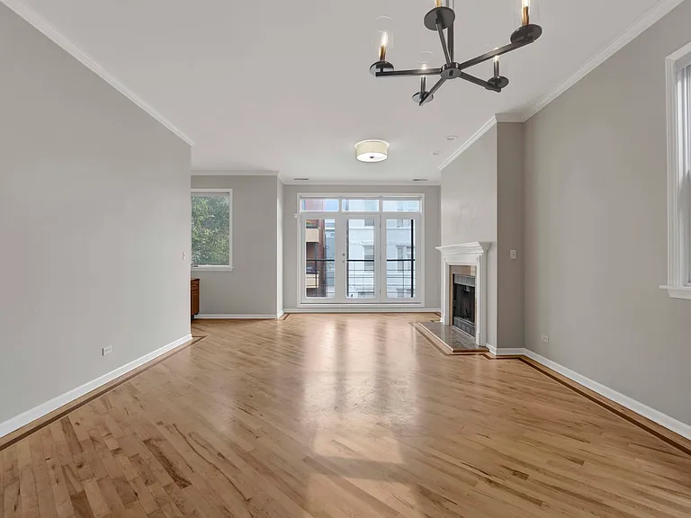 1517 W Fry St #2 — Photo 4
