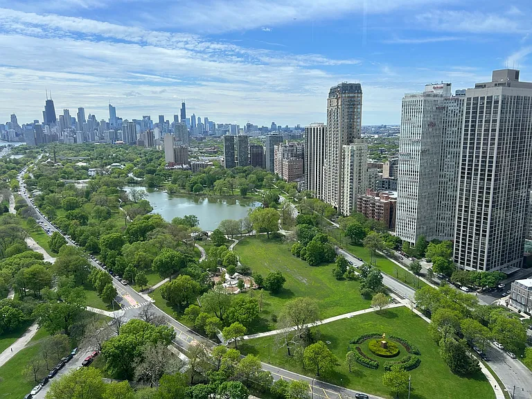 2800 N Lake Shore Dr #3814-3816 — Photo 43