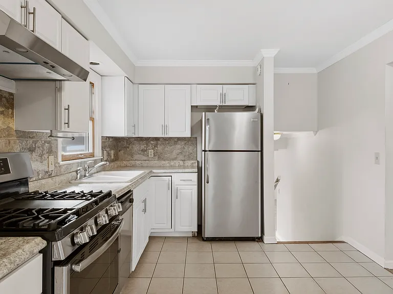 1903 Sumac Dr — Photo 9