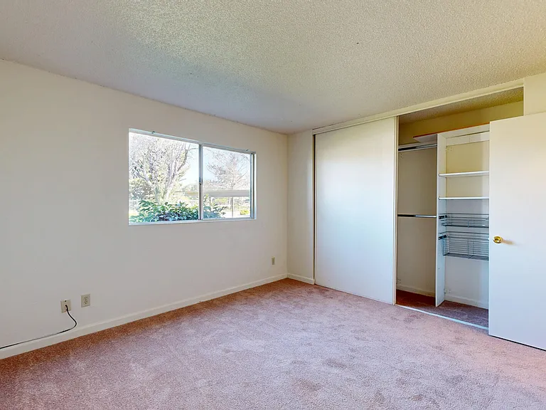 Pointe at Northridge — Photo 38