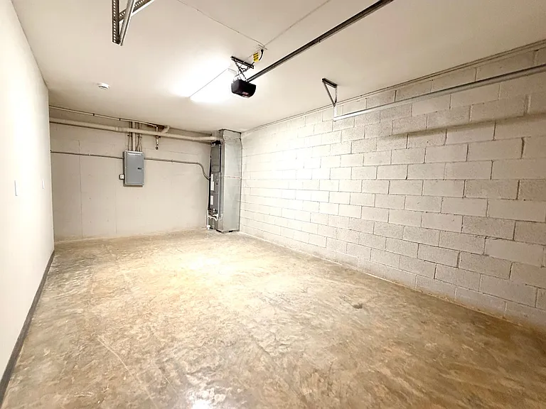 511 Glenstone Springs Dr — Photo 38