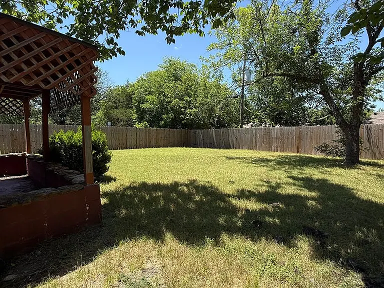 416 Pecan Dr — Photo 21