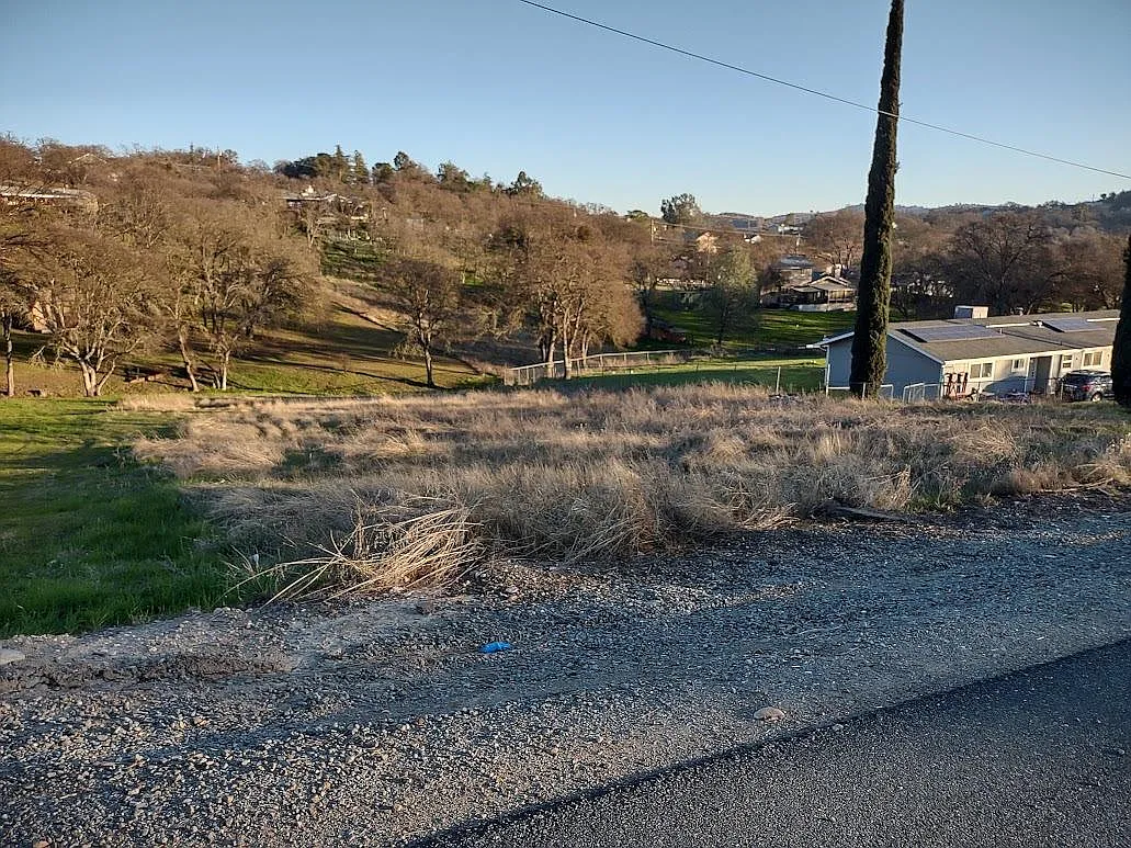 2325 S Highway 26 photo 1