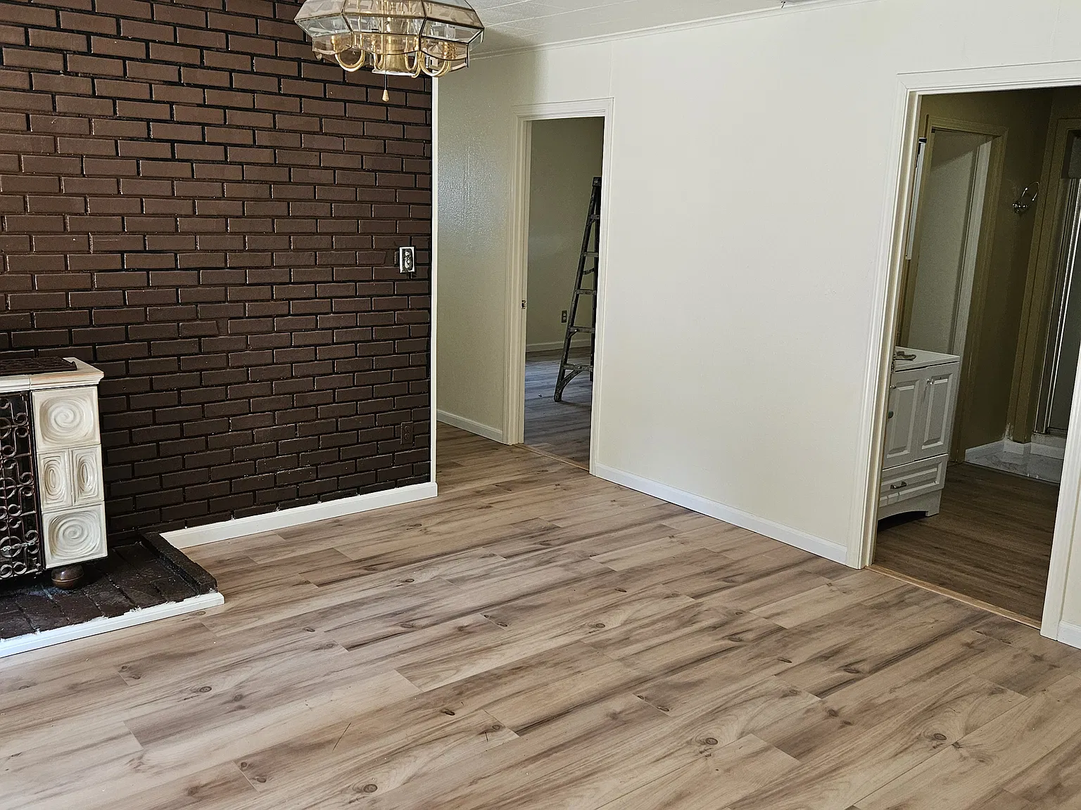 14746 Melanie Ln — Photo 3