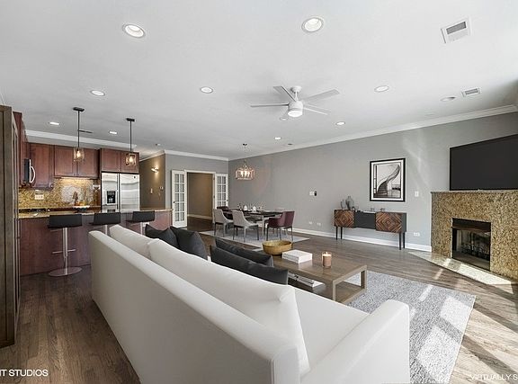 4th image of 1922 S Wabash Ave Unit 2