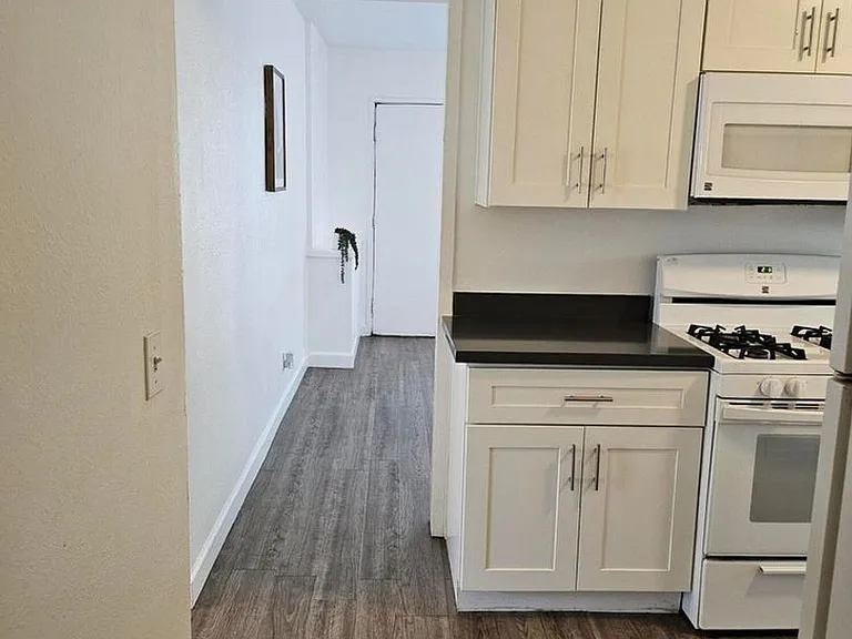 9238 N 7th Ave — Photo 13