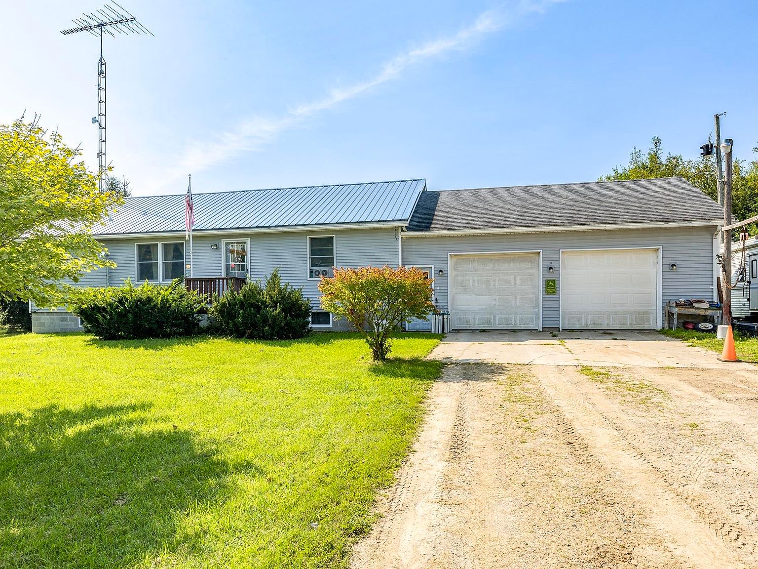 3668 W Aitken Rd, Croswell, MI 48422 MLS 50119768 Zillow