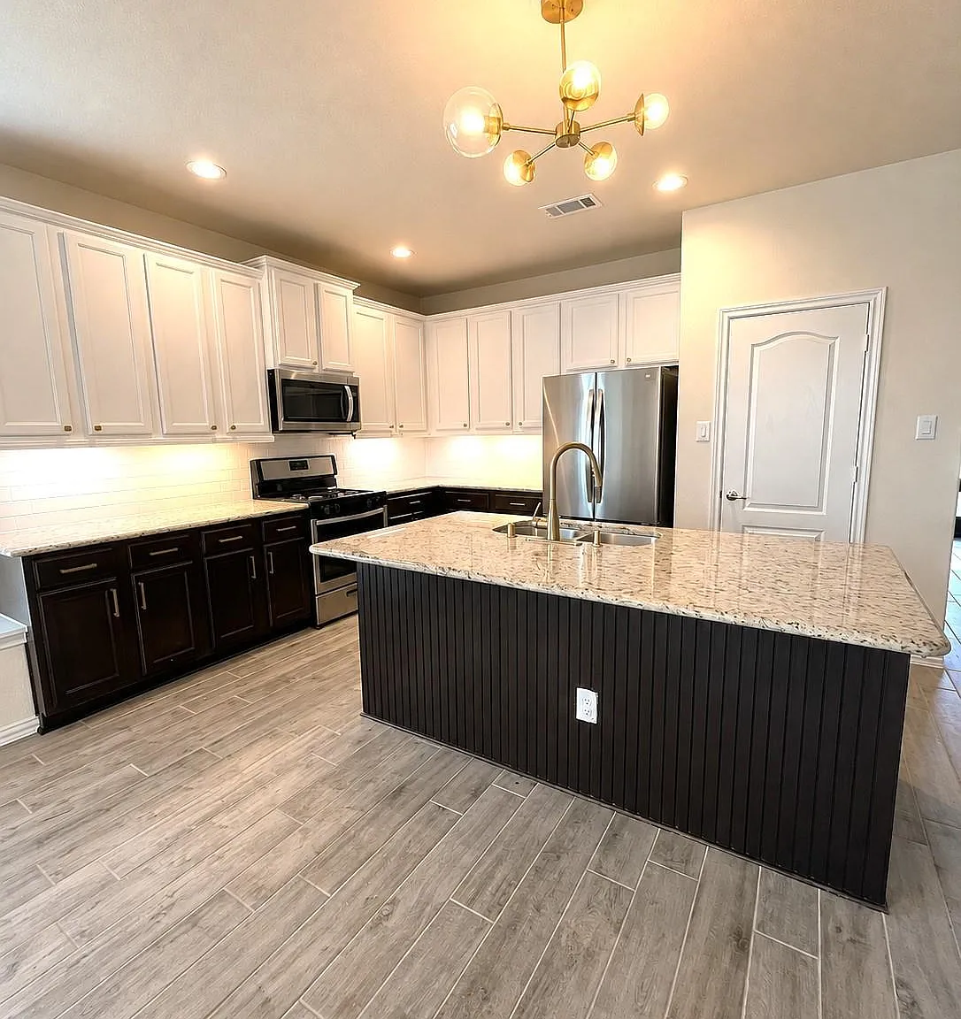4 bed, 3.5 bath, 2740 sqft, $3,000 — Photo 3