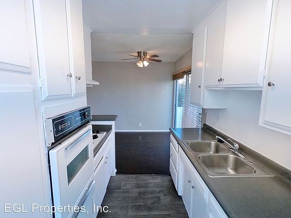 5th image of 823 N Hudson Ave APT 04