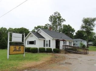 731 18th St, Charleston, IL 61920