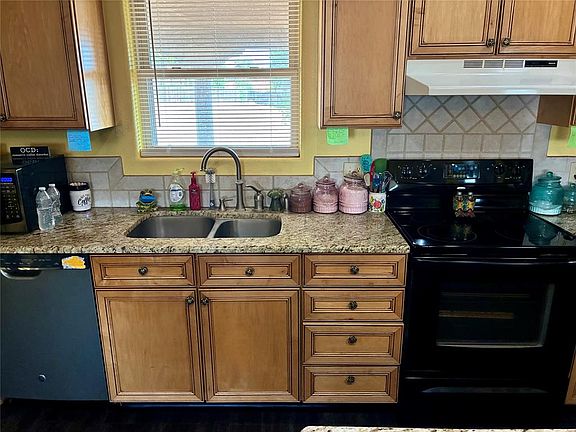 5th image of 1405 Redstone Dr