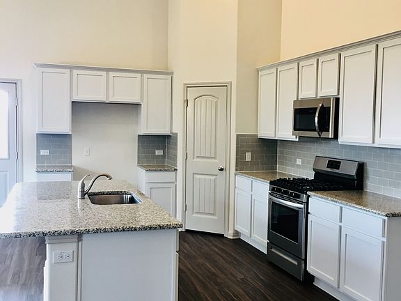 3rd image of 18313 Calasetta Dr