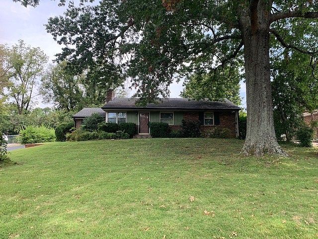 2nd image of 4018 Ivy Dr