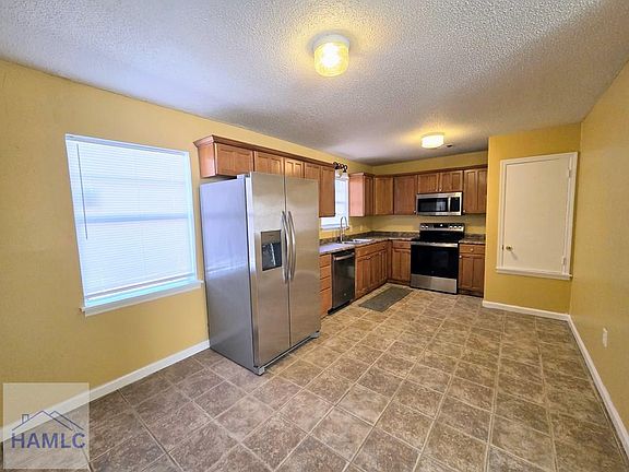 4th image of 706 Pineview Ct
