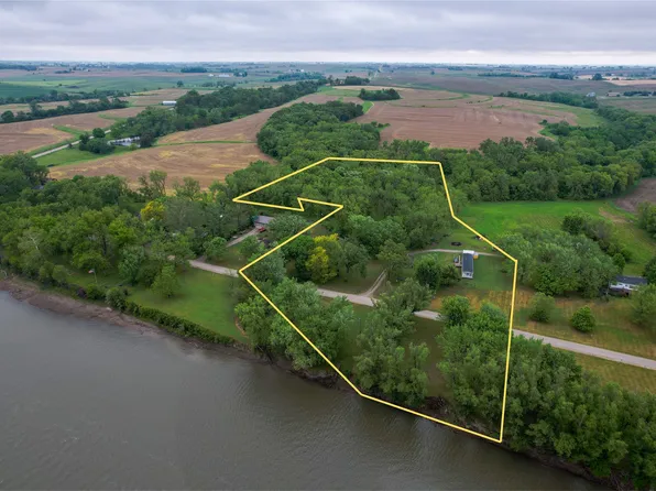 1412 River Road Ct, Oskaloosa, IA 52577