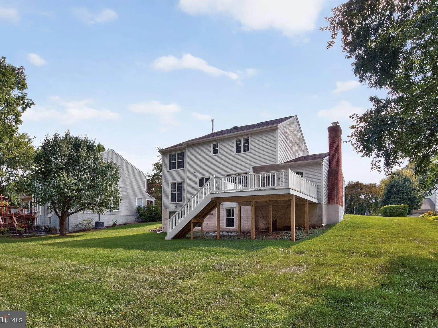 3 bed, 3.5 bath, 3054 sqft, $3,200 — Photo 4