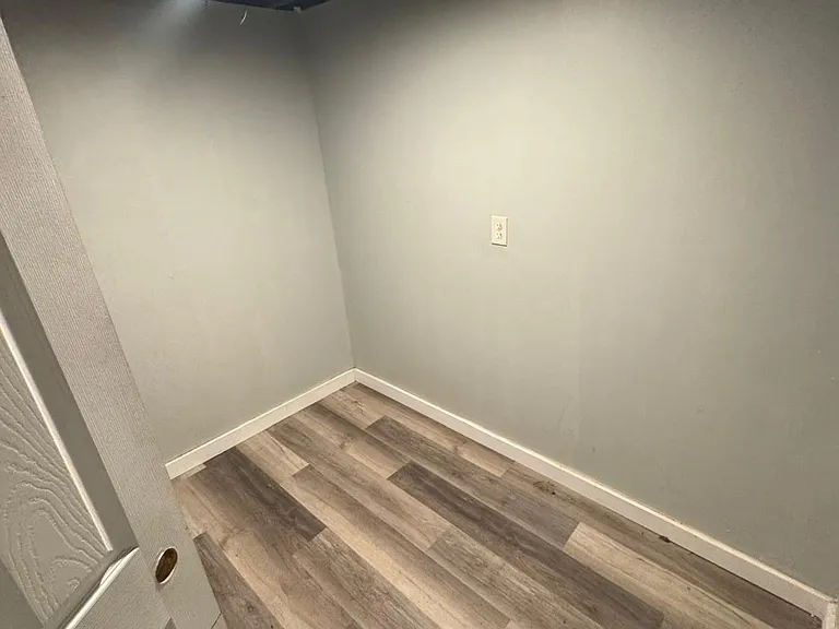 820 Brooke Rd — Photo 3