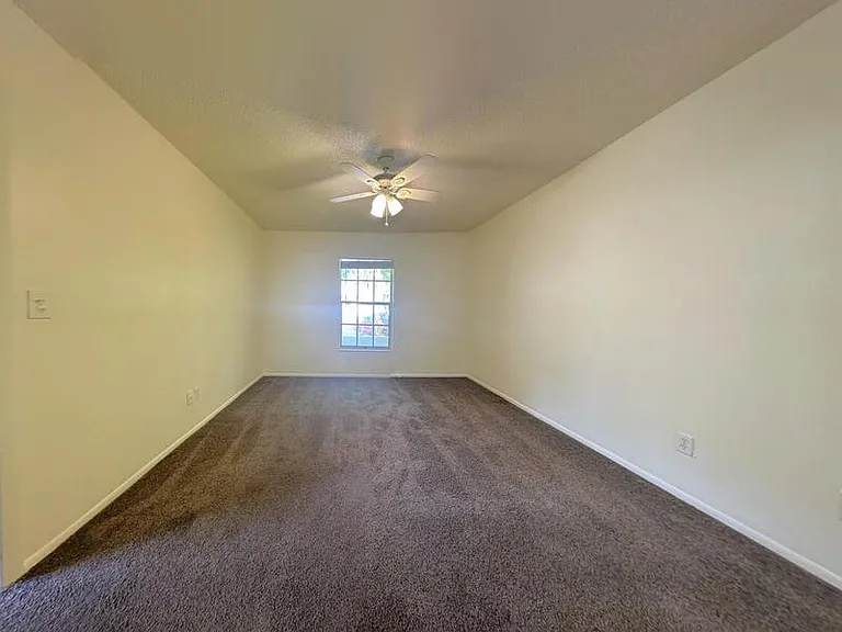 599 Capistrano Ct — Photo 16