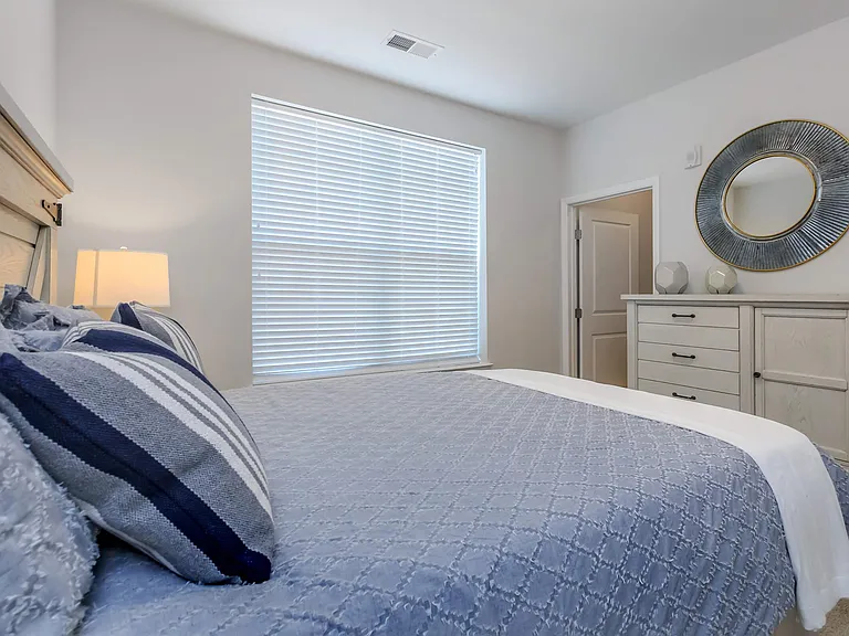Riverstone Apartments at Long Shoals — Photo 13