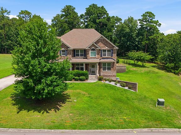 3rd image of 432 Beaumont Park Cir