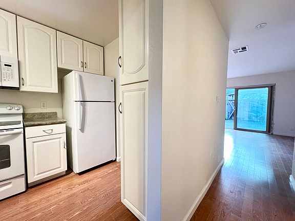 2nd image of 1177 Oddstad Blvd