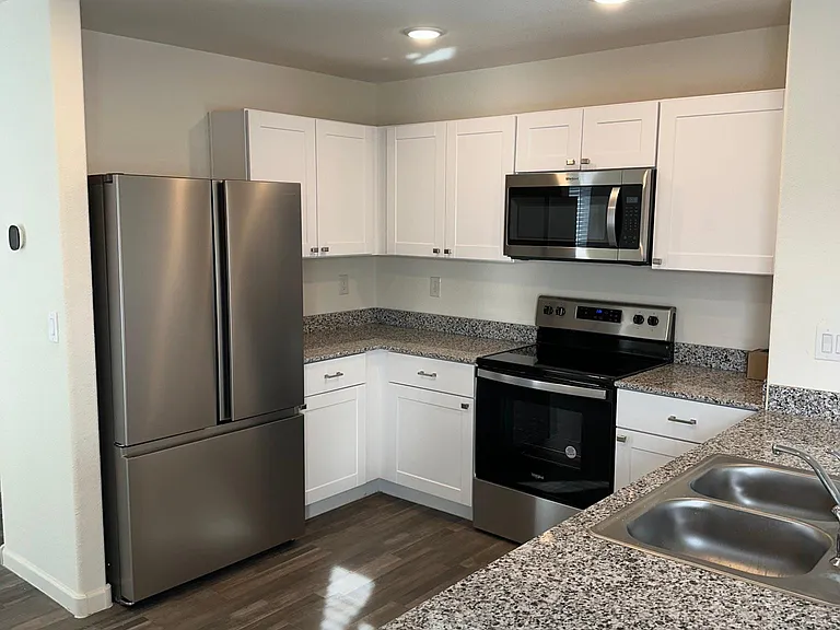 2412 Granite Cir — Photo 4