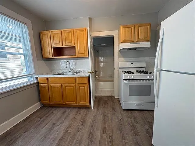 762 Forest St #3 — Photo 7