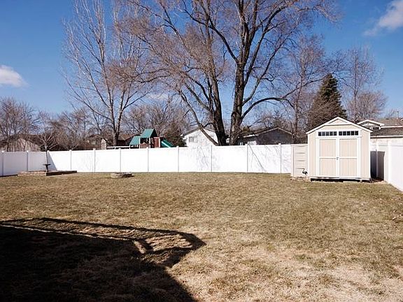 4th image of 12654 Lincoln St NE
