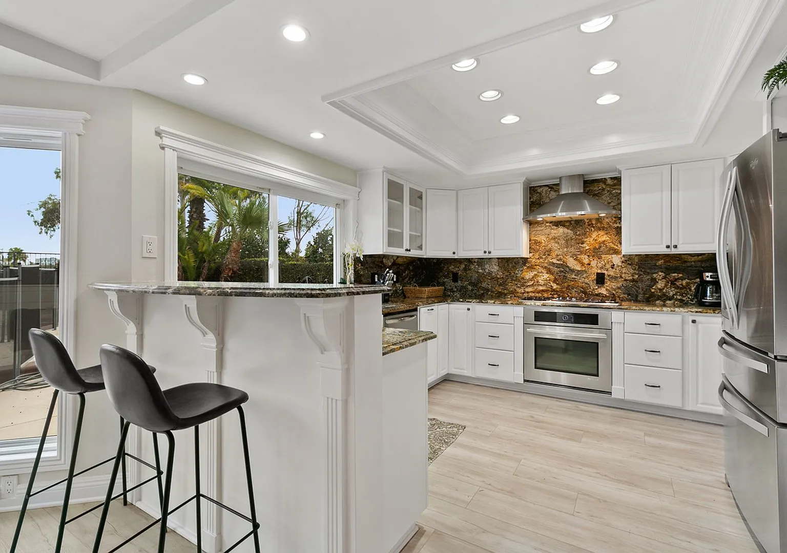 Spacious and Bright Furnished 4 Bedroom Home in Gated Community — Photo 4