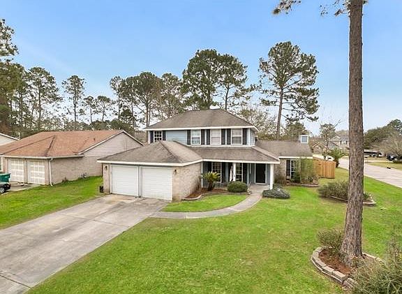 3rd image of 110 Larchwood Dr