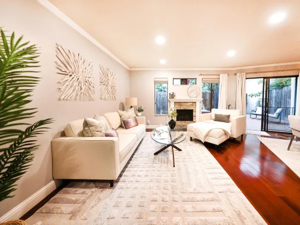 137 Buckthorn Way, Menlo Park, CA 94025