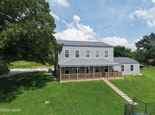6250 Palm Rd, Neosho, MO 64850
