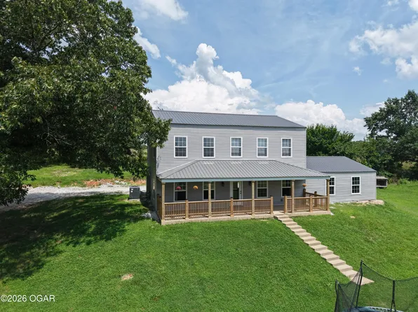 6250 Palm Rd, Neosho, MO 64850