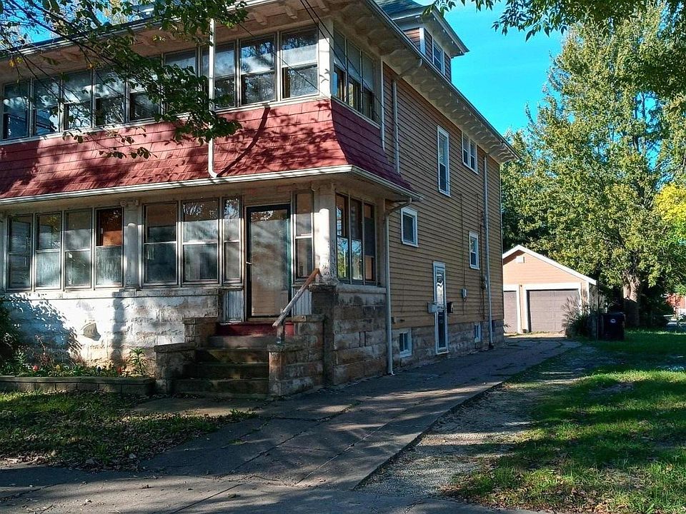 1st image of 4214 Sackett Ave #D